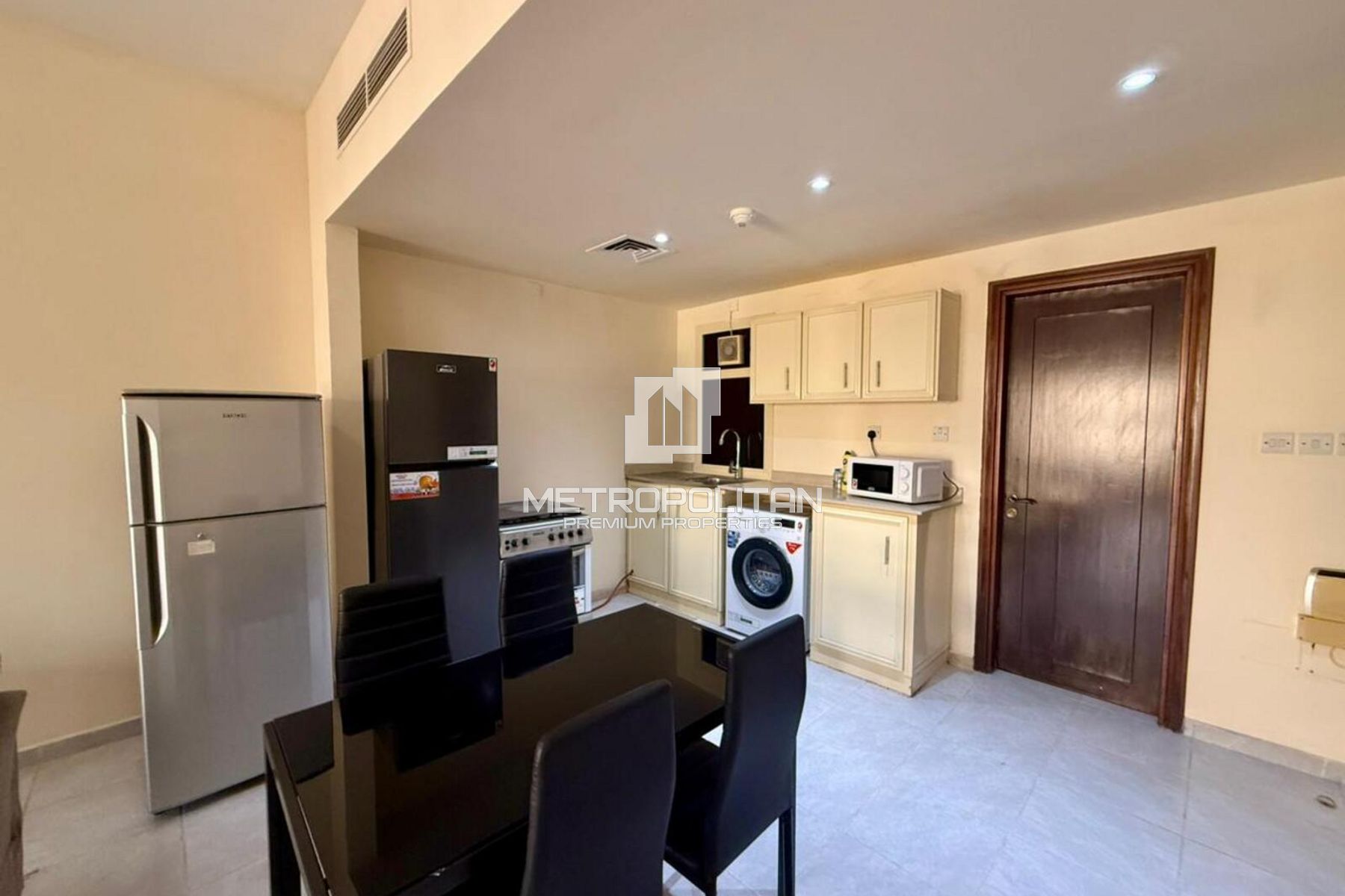 Large Studio | Hamra and Golf View | Best Price photo-10