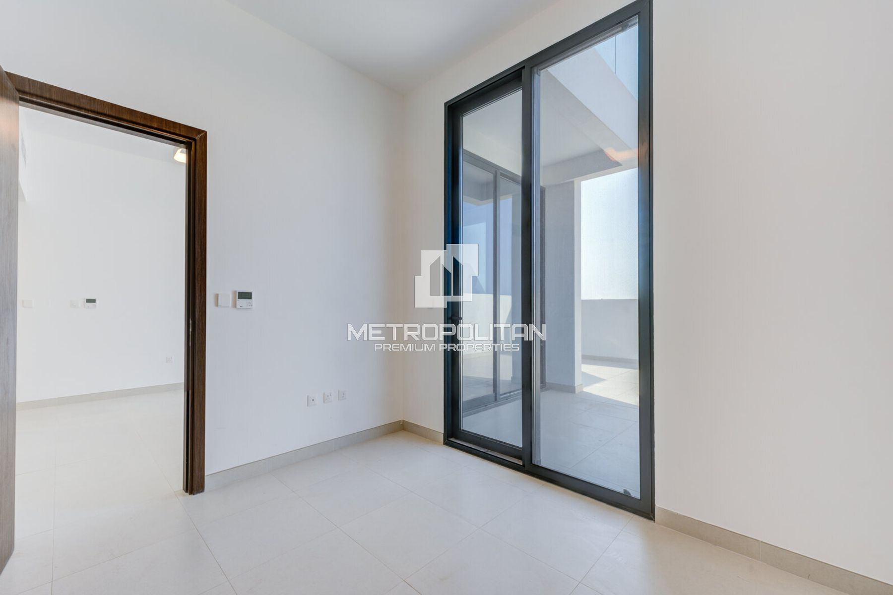Waterfront Living | Ready To Move In | High ROI