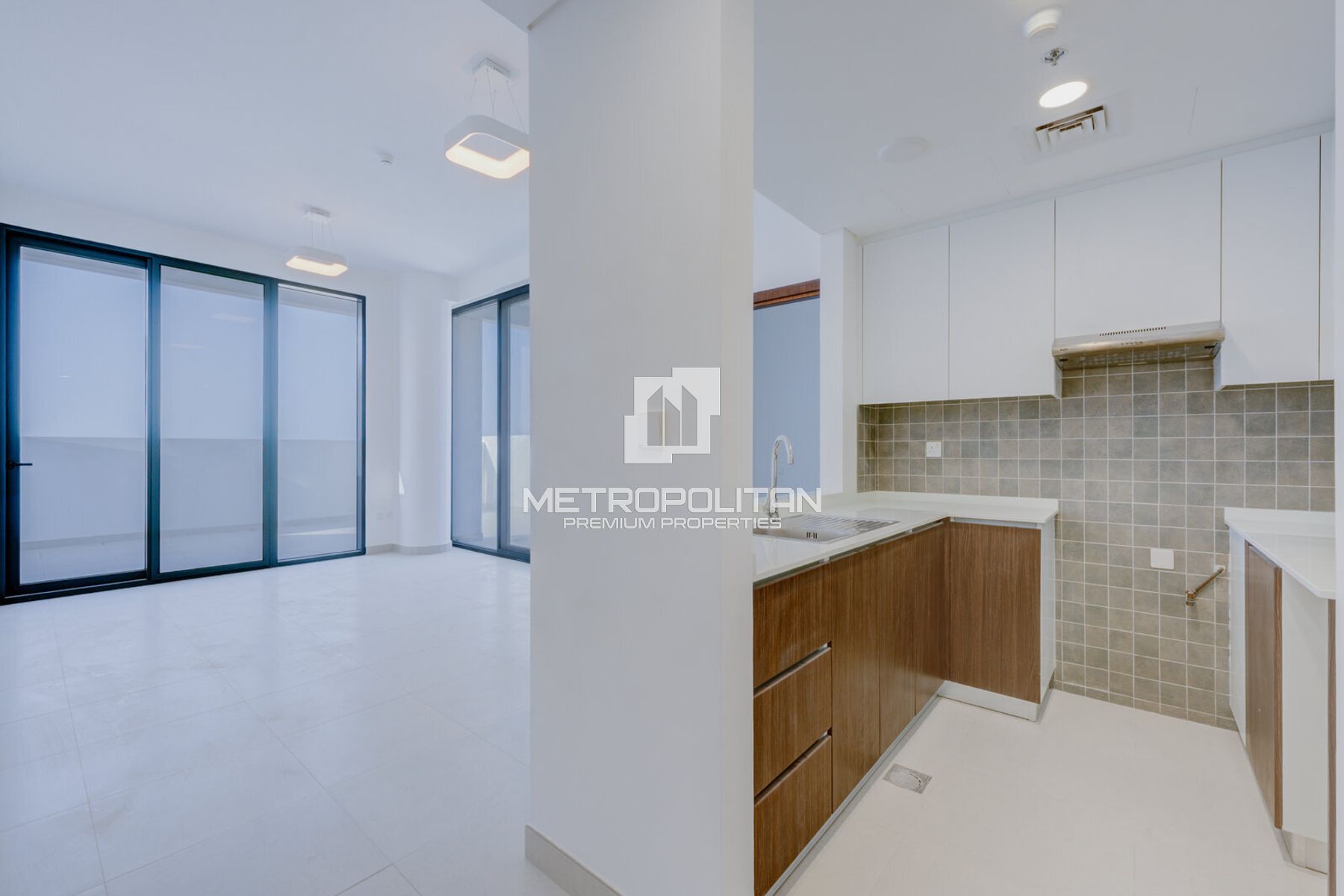 Waterfront Living | Ready To Move In | High ROI