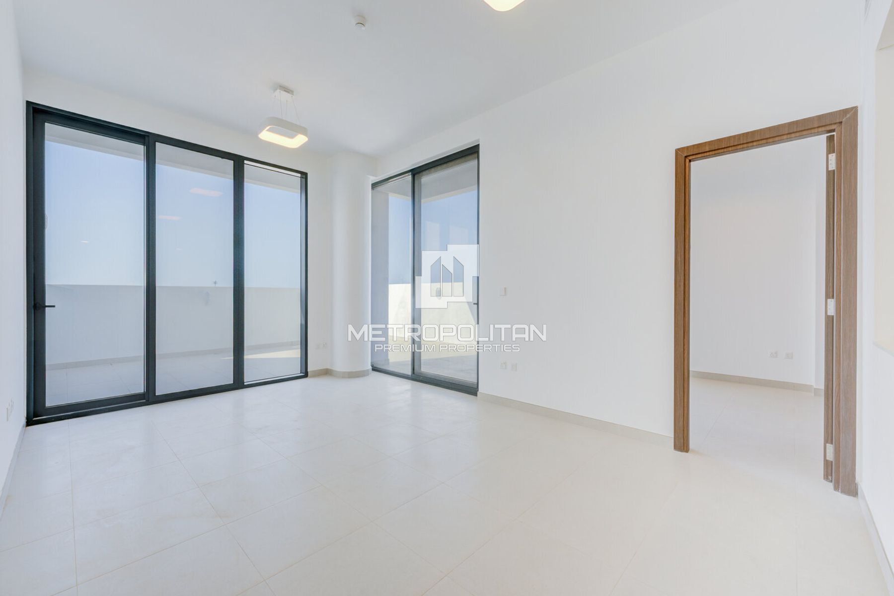 Waterfront Living | Ready To Move In | High ROI