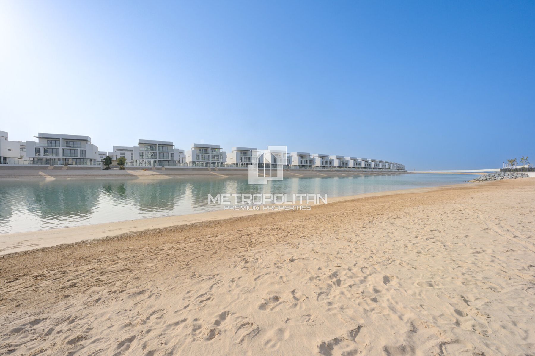 Waterfront Living | Ready To Move In | High ROI