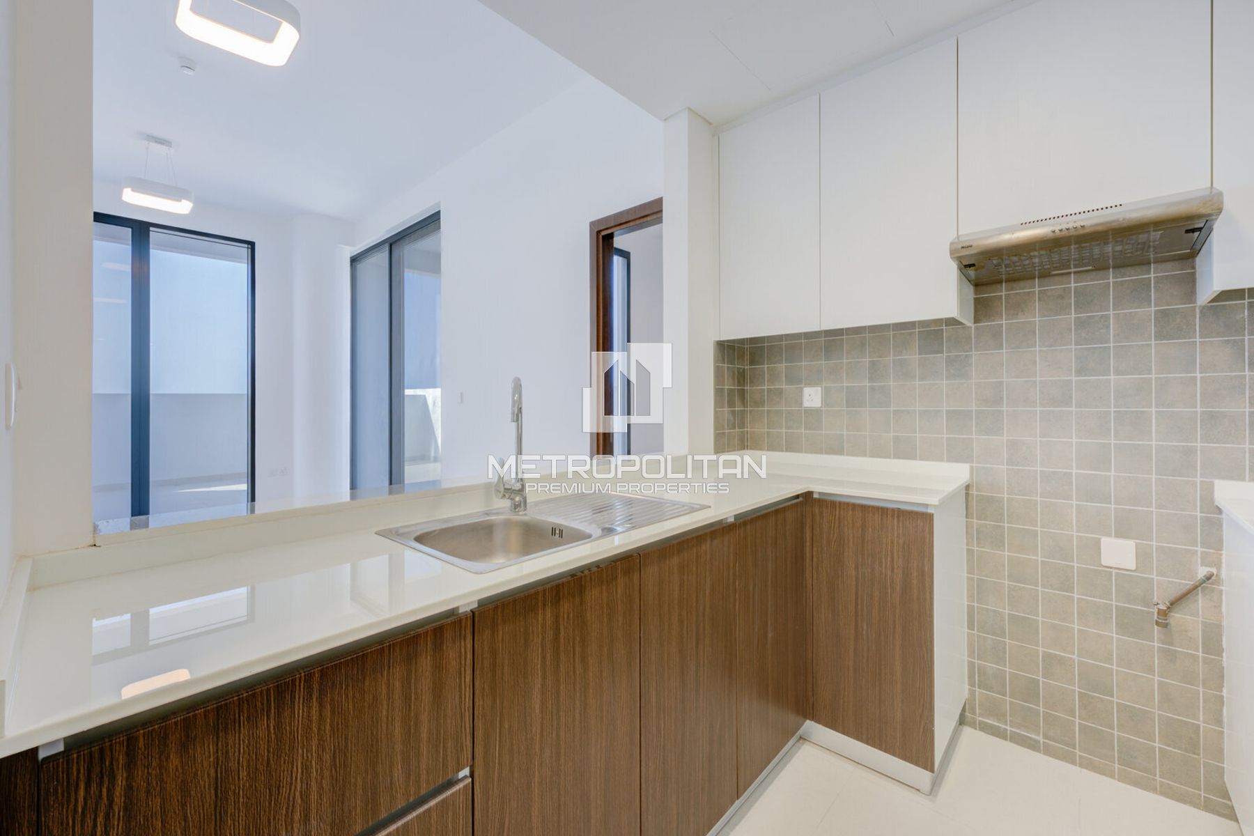 Waterfront Living | Ready To Move In | High ROI