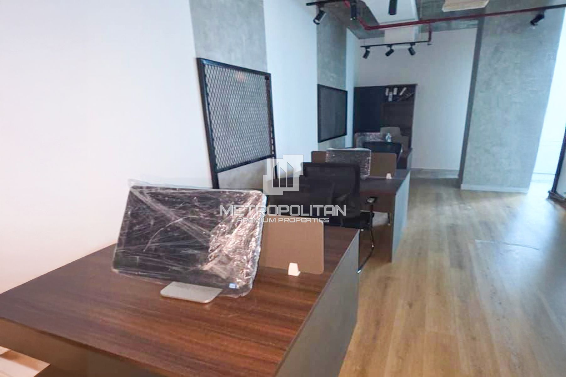 Image - Grosvenor Business Tower, Barsha Heights (Tecom), Dubai | Project - Office