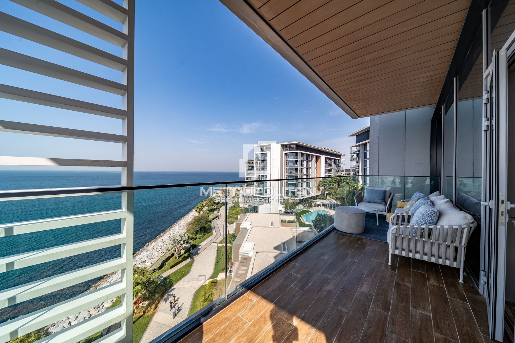 Full Sea View| Fully Furnished | Luxury | Upgraded photo-4
