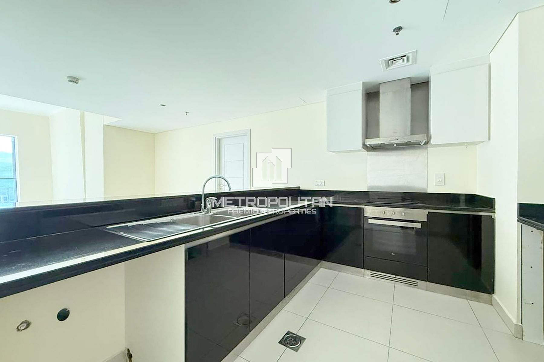 Full Marina View | Vacant | Below Market photo-2