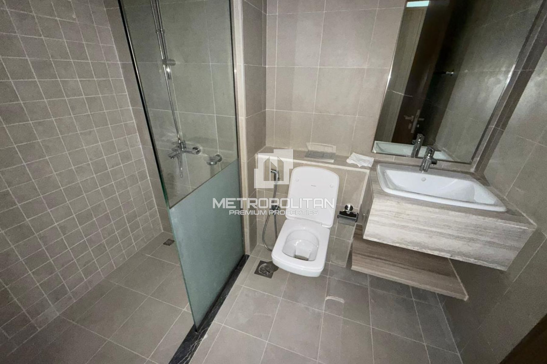 Luxury studio Unit | Freehold | High ROI |Sea View