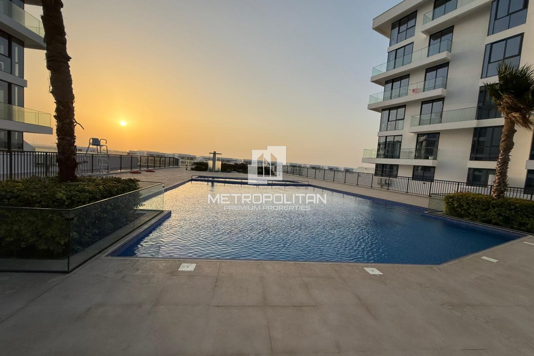 Luxury studio Unit | Freehold | High ROI |Sea View