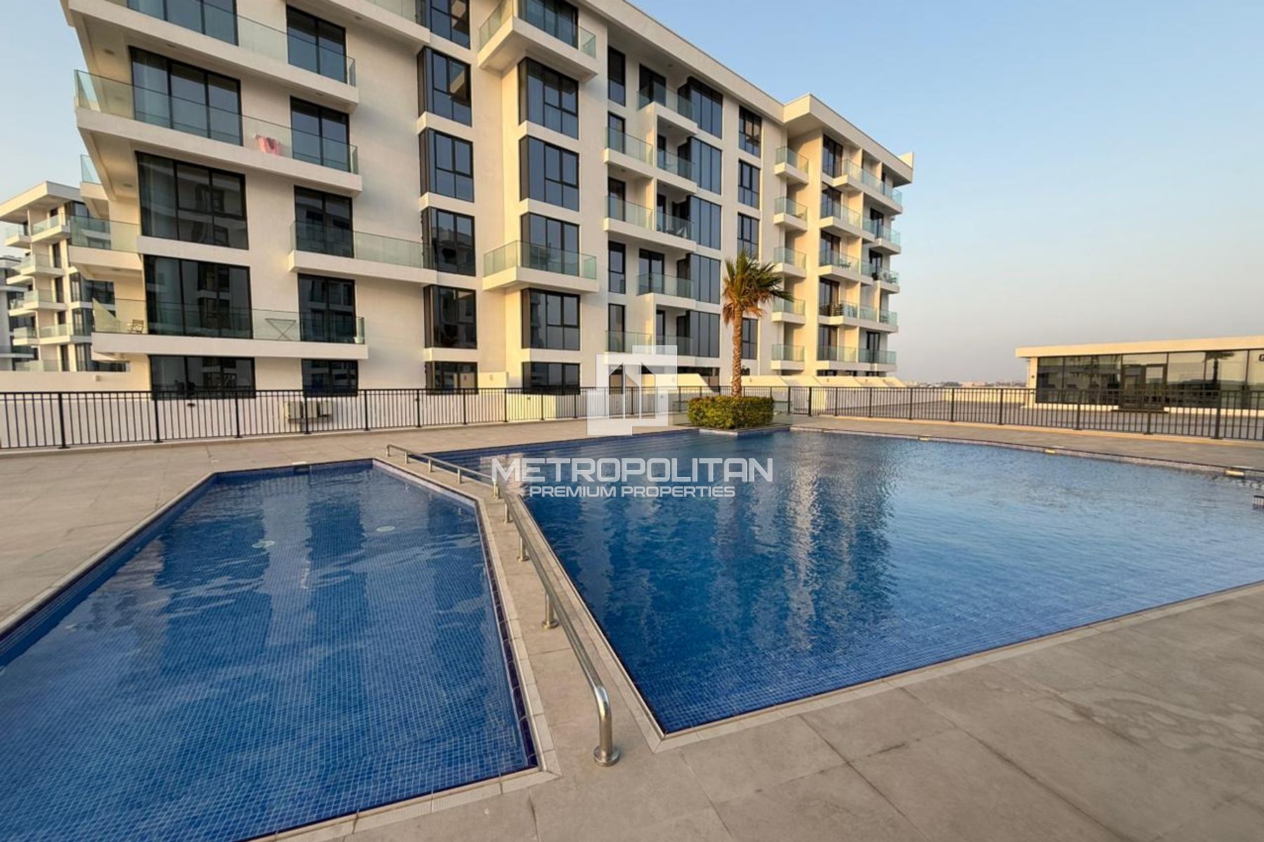 Luxury studio Unit | Freehold | High ROI |Sea View