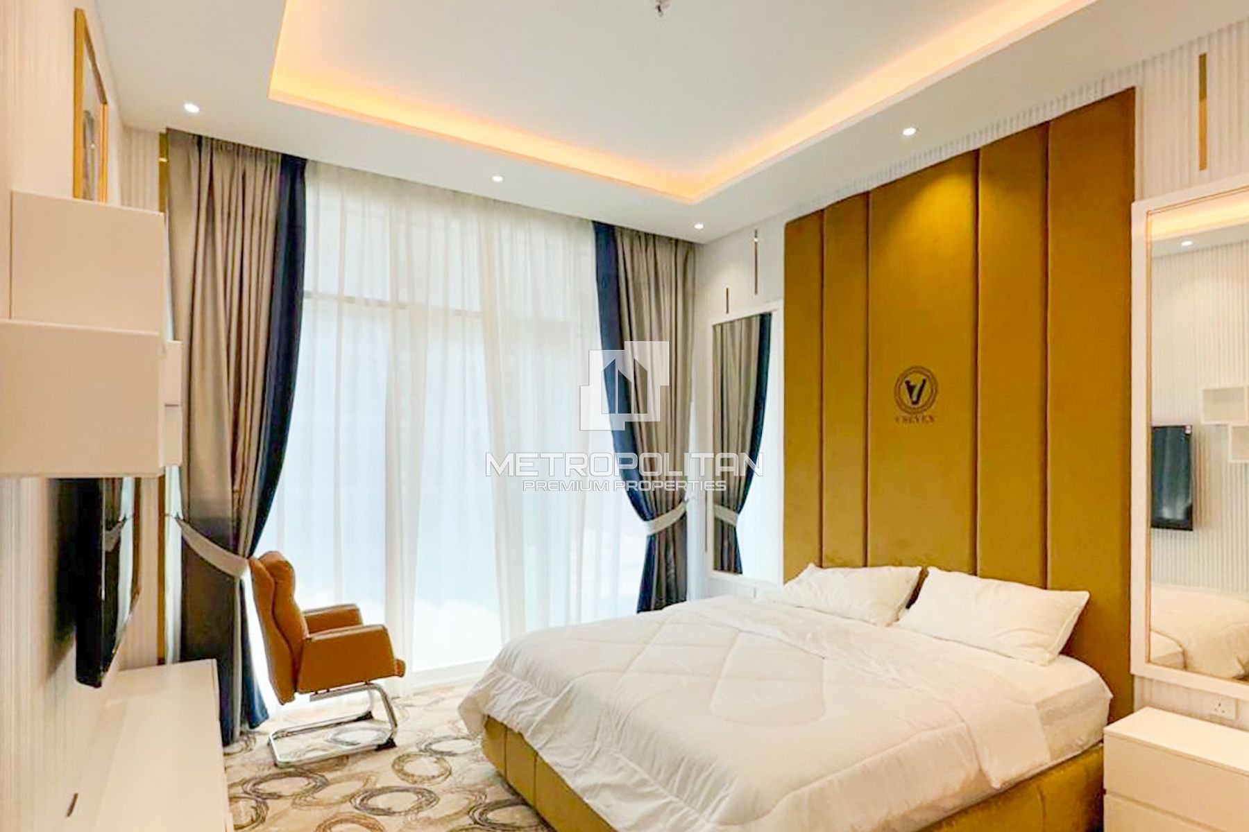 Fully Furnished | Corner Unit | SZR and Pool View photo-11