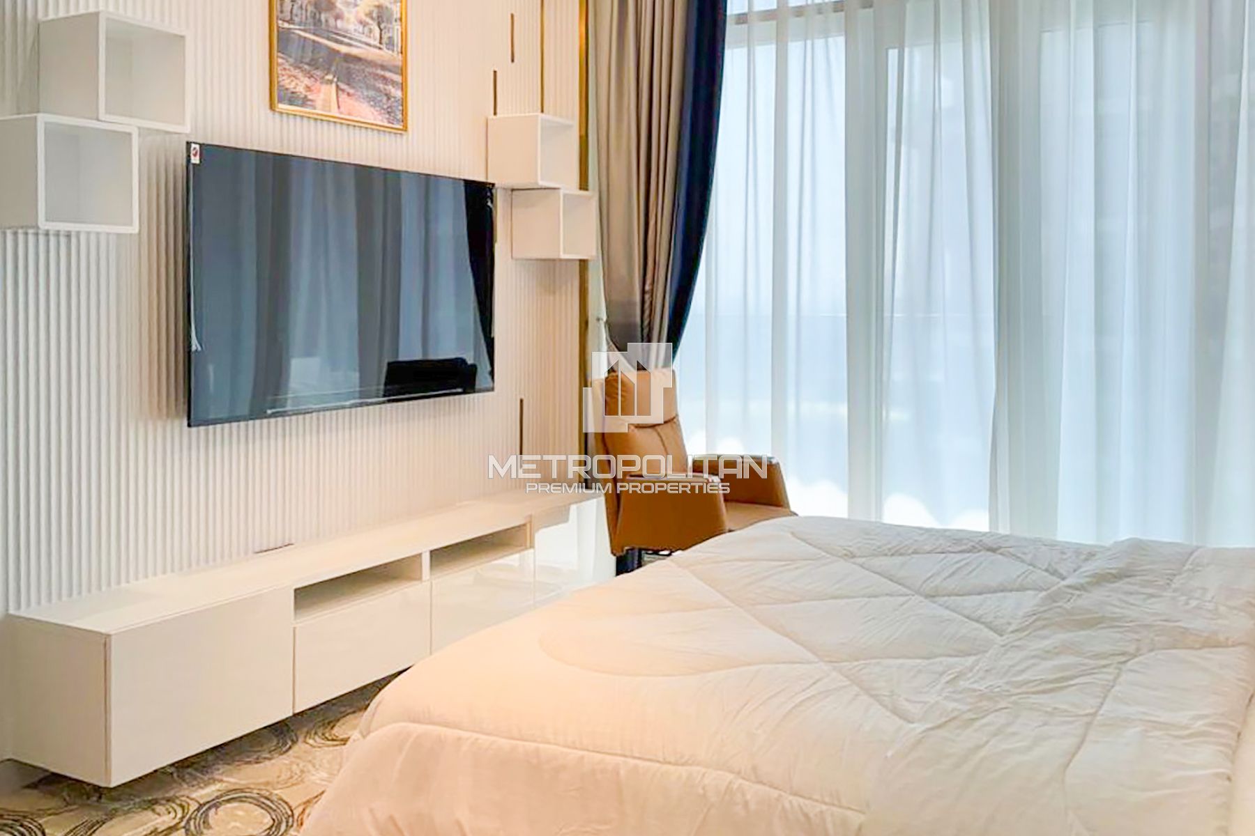 Fully Furnished | Corner Unit | SZR and Pool View photo-8