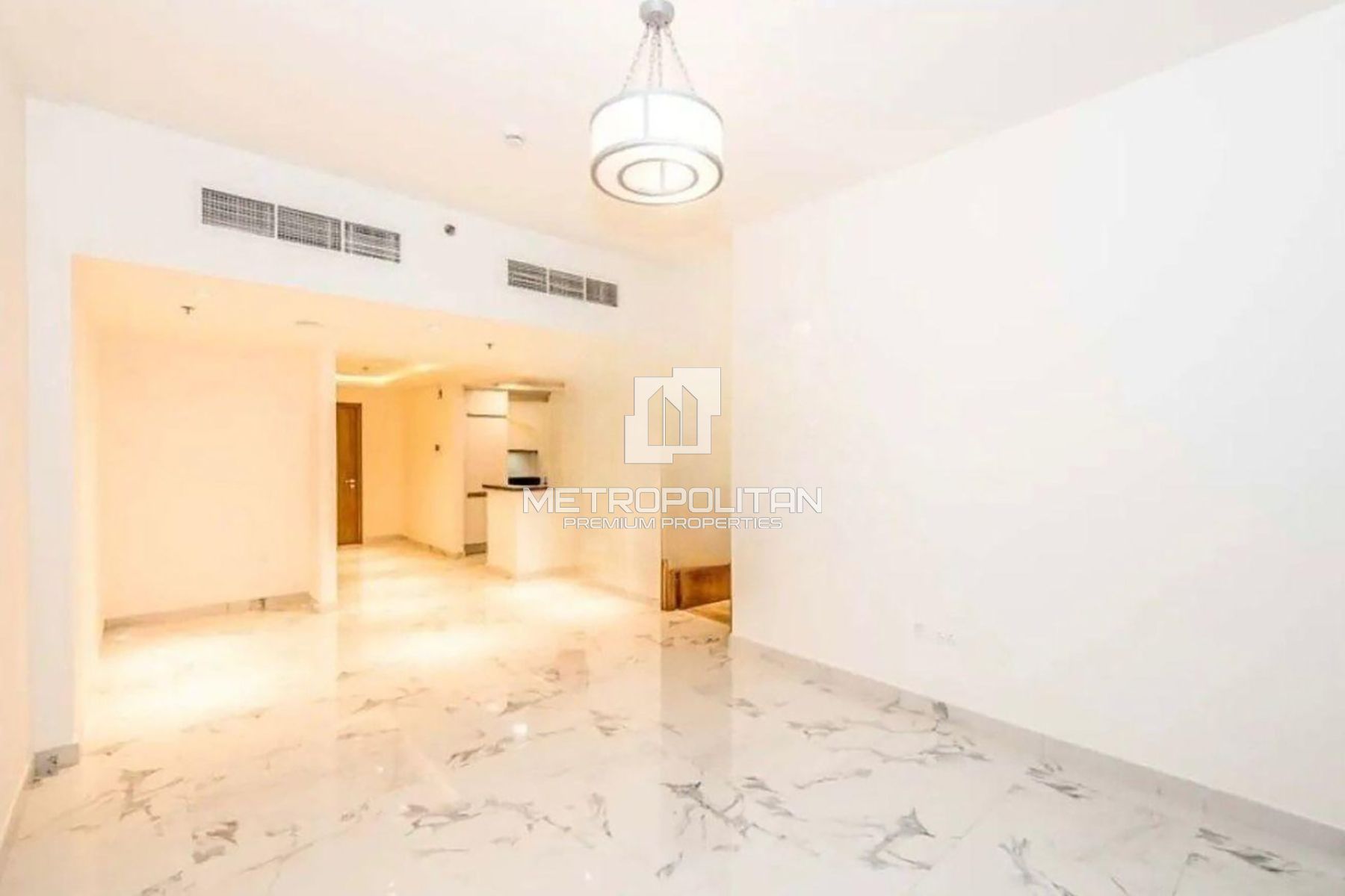 Spacious 1Bed| Stables and Canal Views| High Floor photo-3