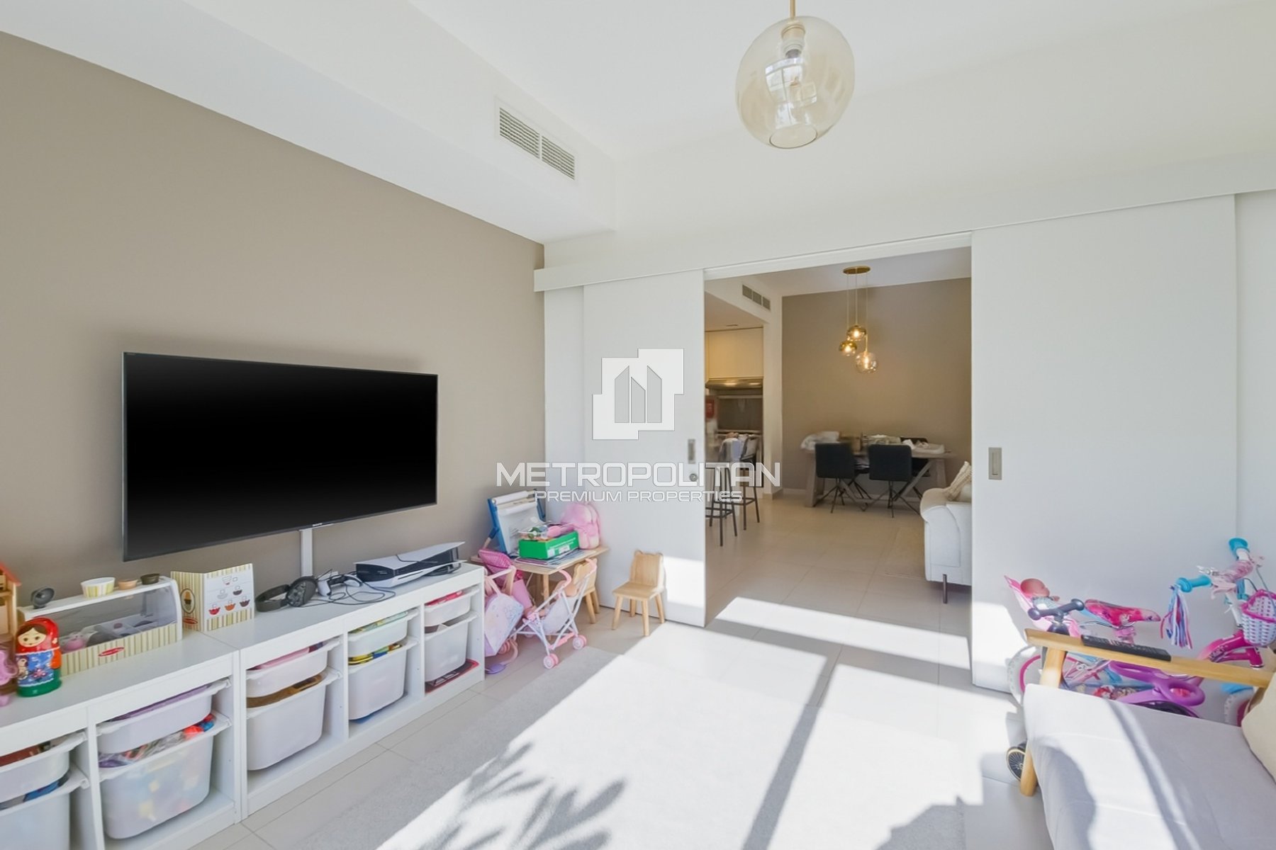Corner Unit | Vacant | Perfect Family Home