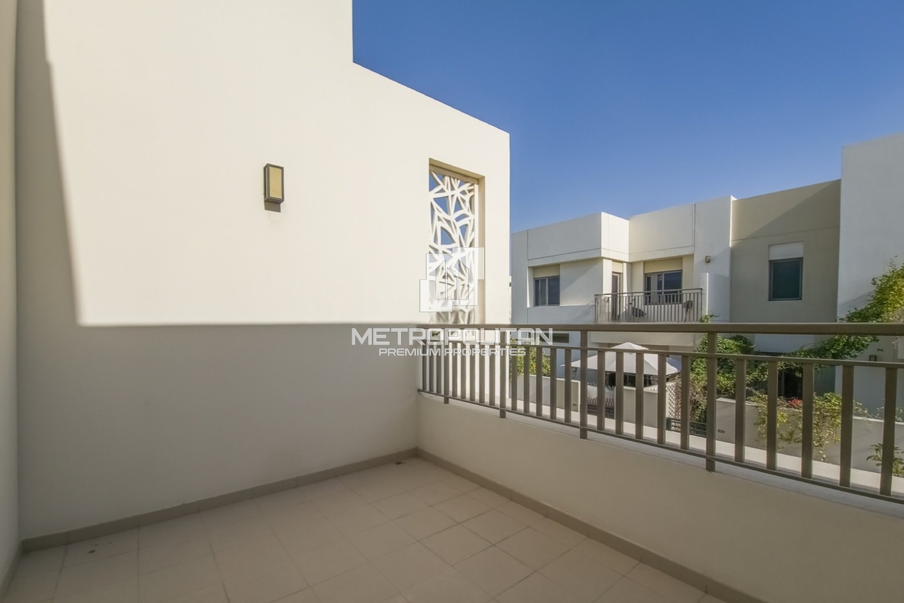 Corner Unit | Vacant | Perfect Family Home