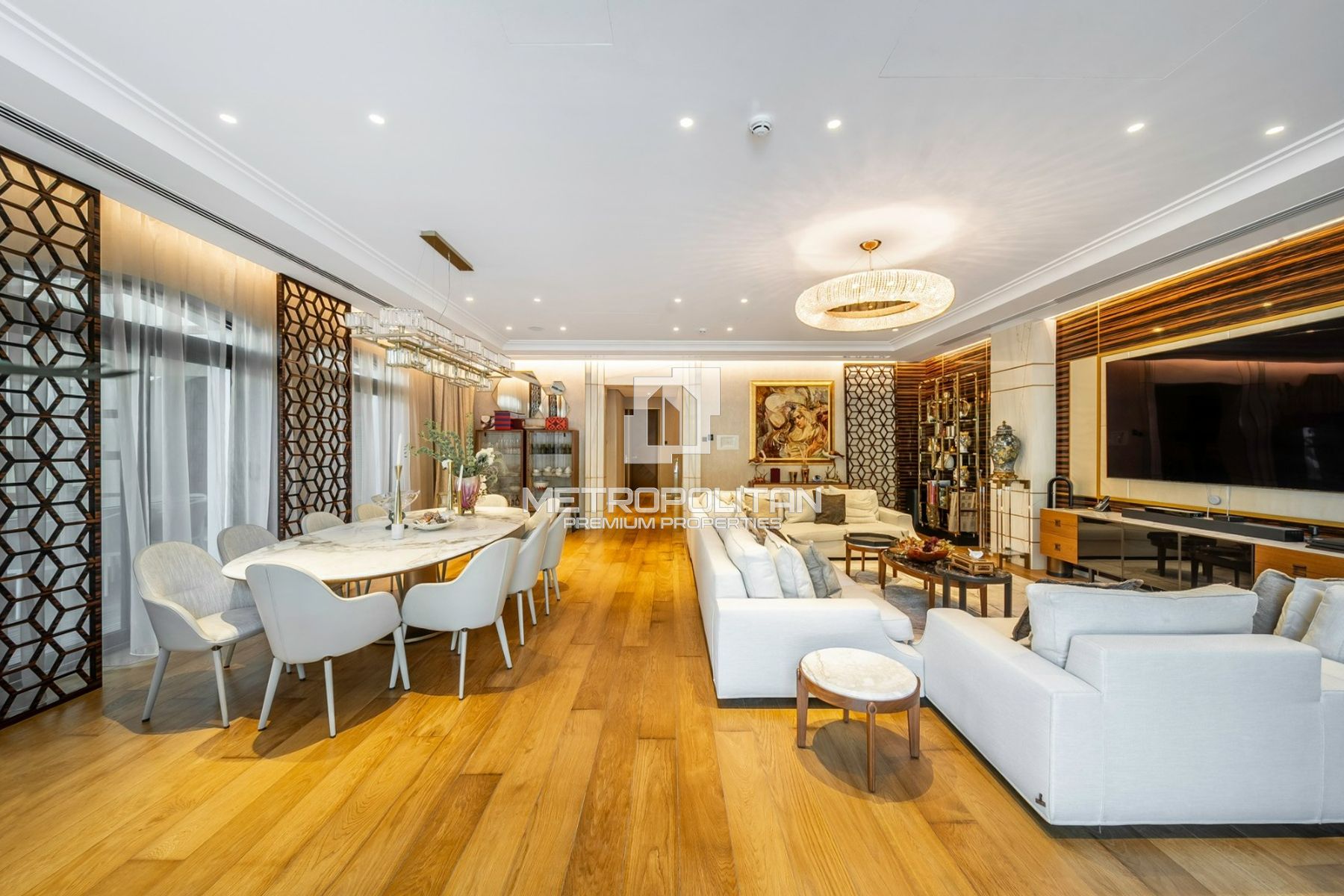 5BR Villa for Sale in Royal Residences Jumeirah Zabeel Saray, Palm Jumeirah - MPS-45749