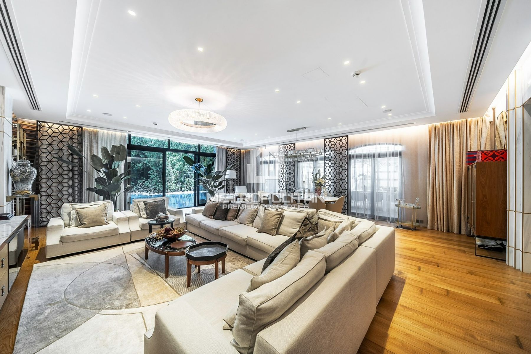 5BR Villa for Sale in Royal Residences Jumeirah Zabeel Saray, Palm Jumeirah - MPS-45749