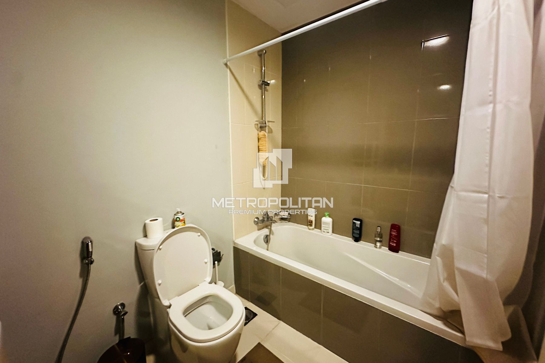 Biggest Layout | Fully Upgraded | Golf View photo-10