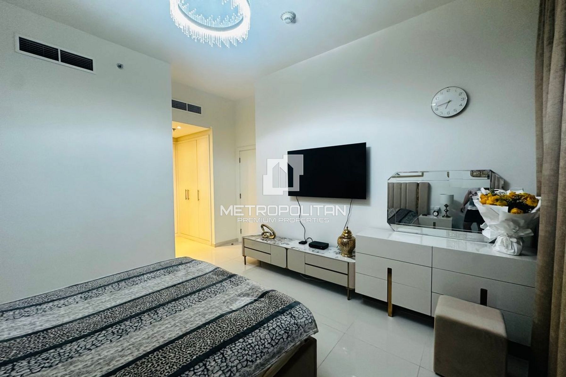 Biggest Layout | Fully Upgraded | Golf View photo-11