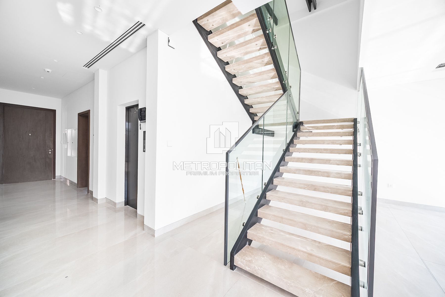 Standalone 5BR Villa |Distress Deal |Ready to Move photo-4