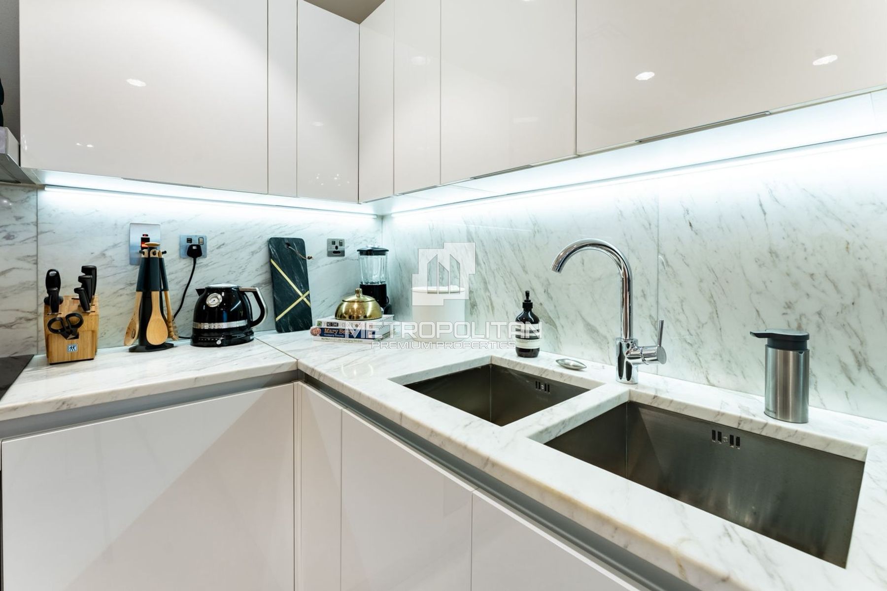 Exquisitely Upgraded 1BR|Designer Furnished|Vacant