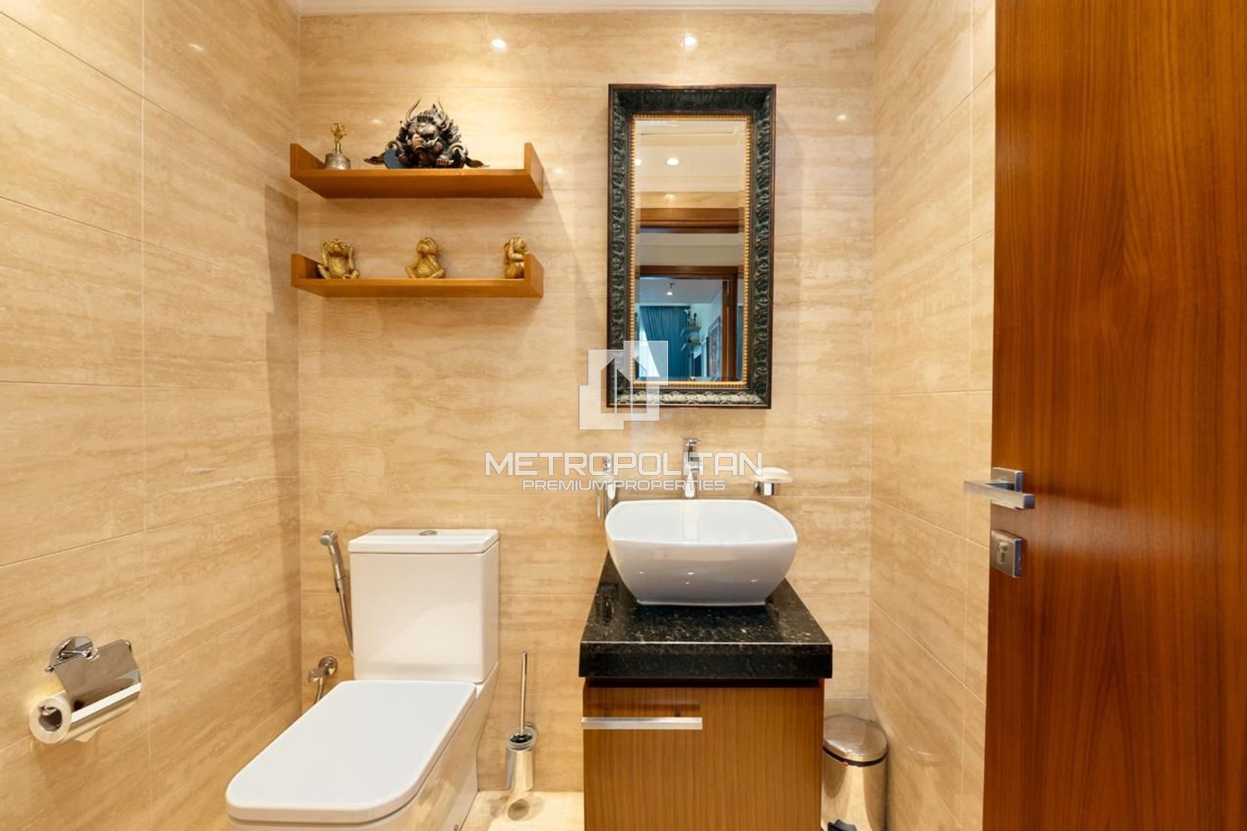 Exquisitely Upgraded 1BR|Designer Furnished|Vacant