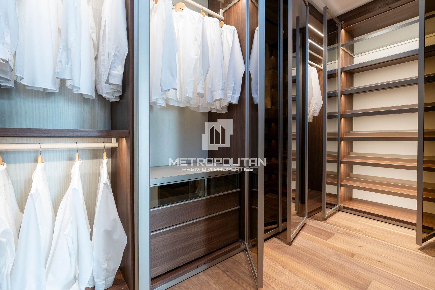 Image - Raffles The Palm, Palm Jumeirah, Dubai | Project - Apartment