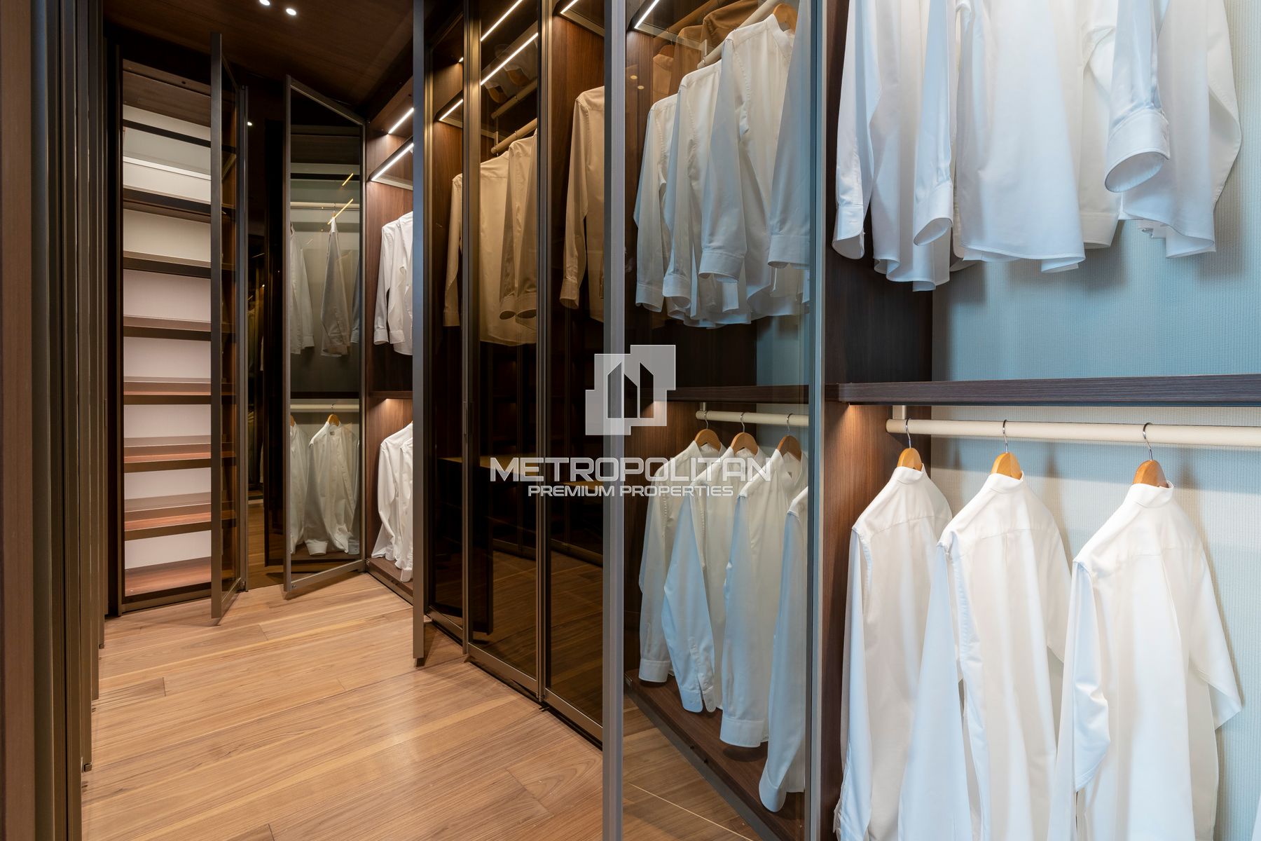 Image - Raffles The Palm, Palm Jumeirah, Dubai | Project - Apartment