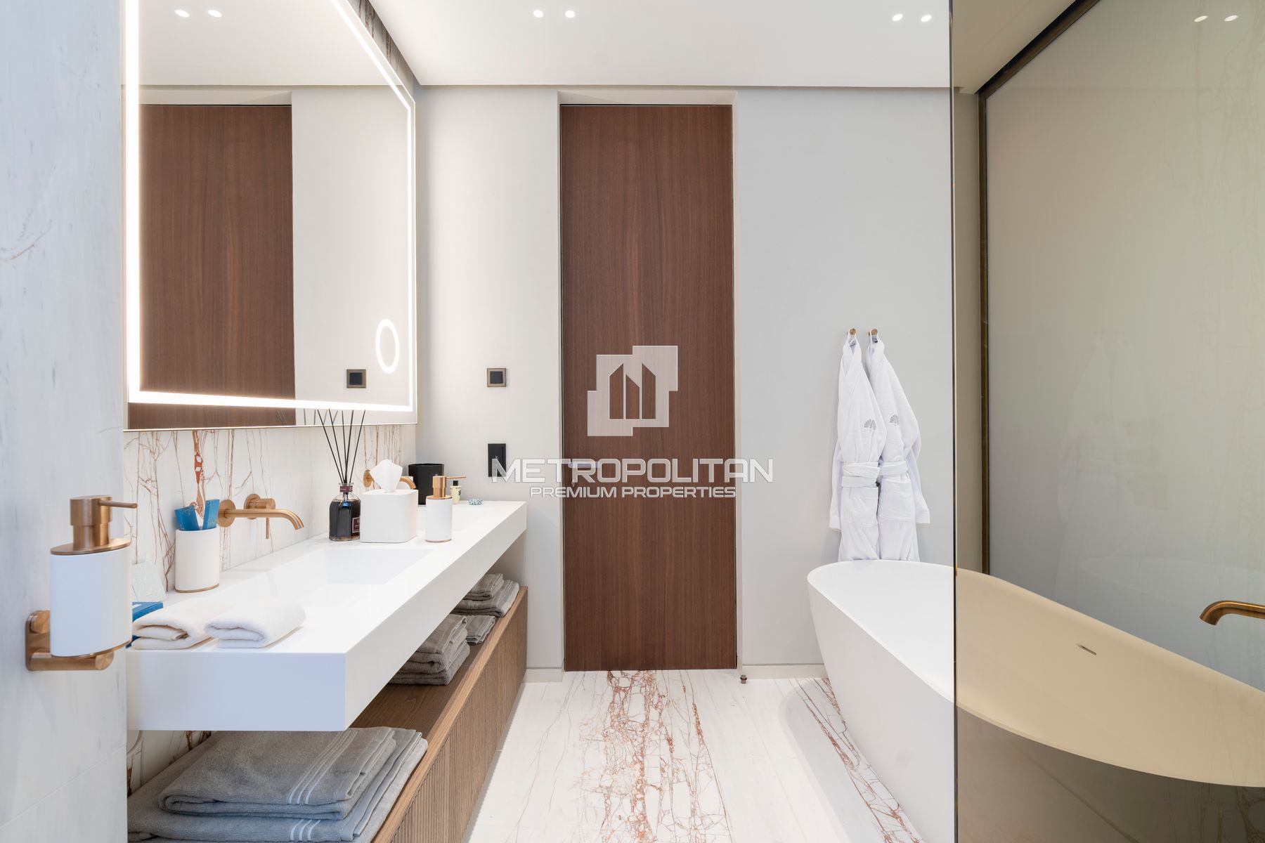 Image - Raffles The Palm, Palm Jumeirah, Dubai | Project - Apartment