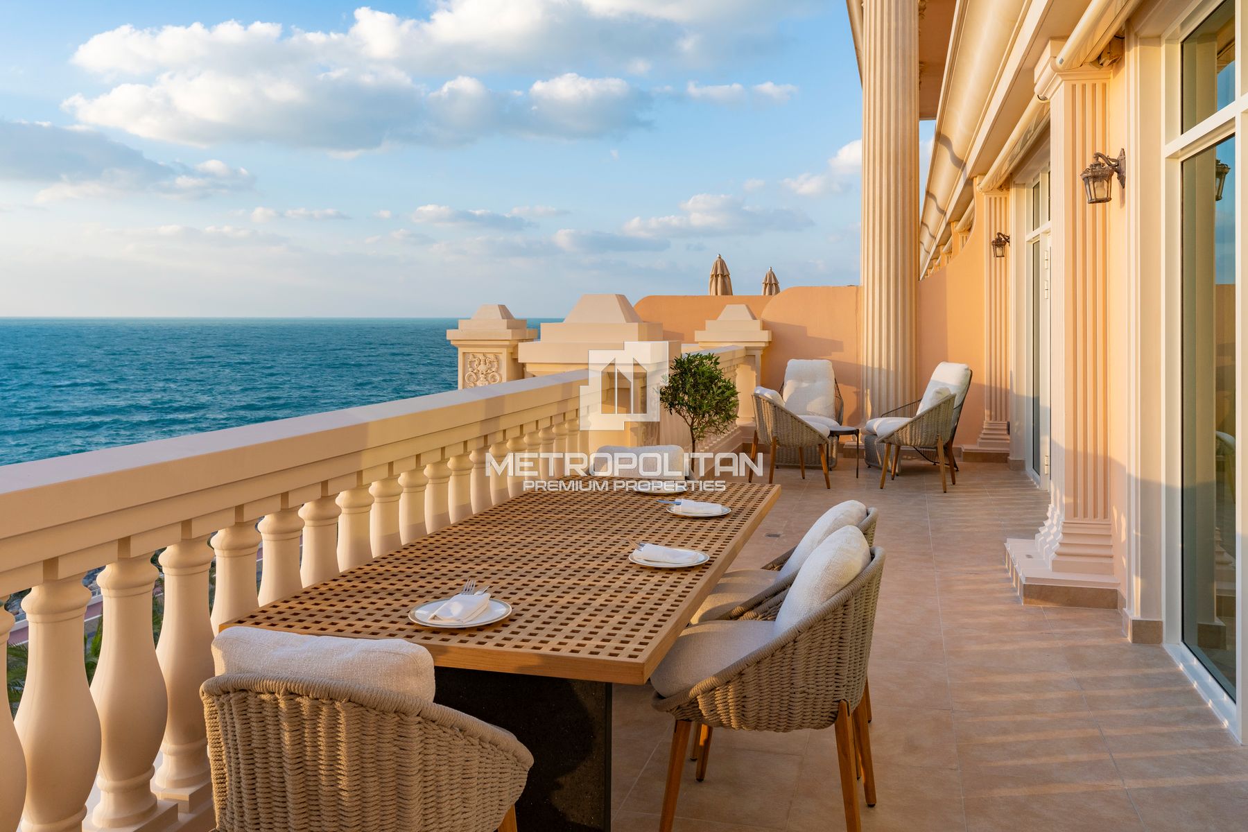 Image - Raffles The Palm, Palm Jumeirah, Dubai | Project - Apartment