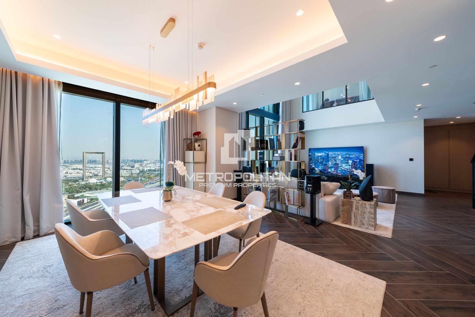 Exclusive High-Floor | Stunning City Views photo-9