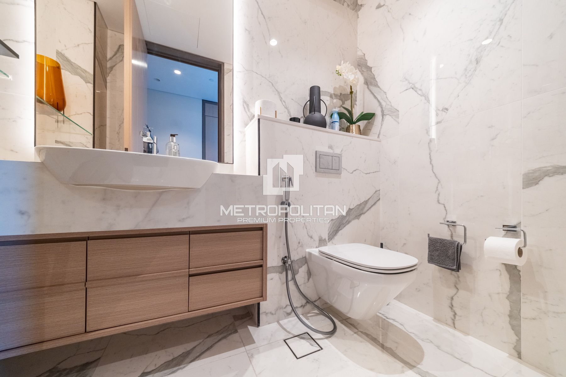 Exclusive High-Floor | Stunning City Views photo-10