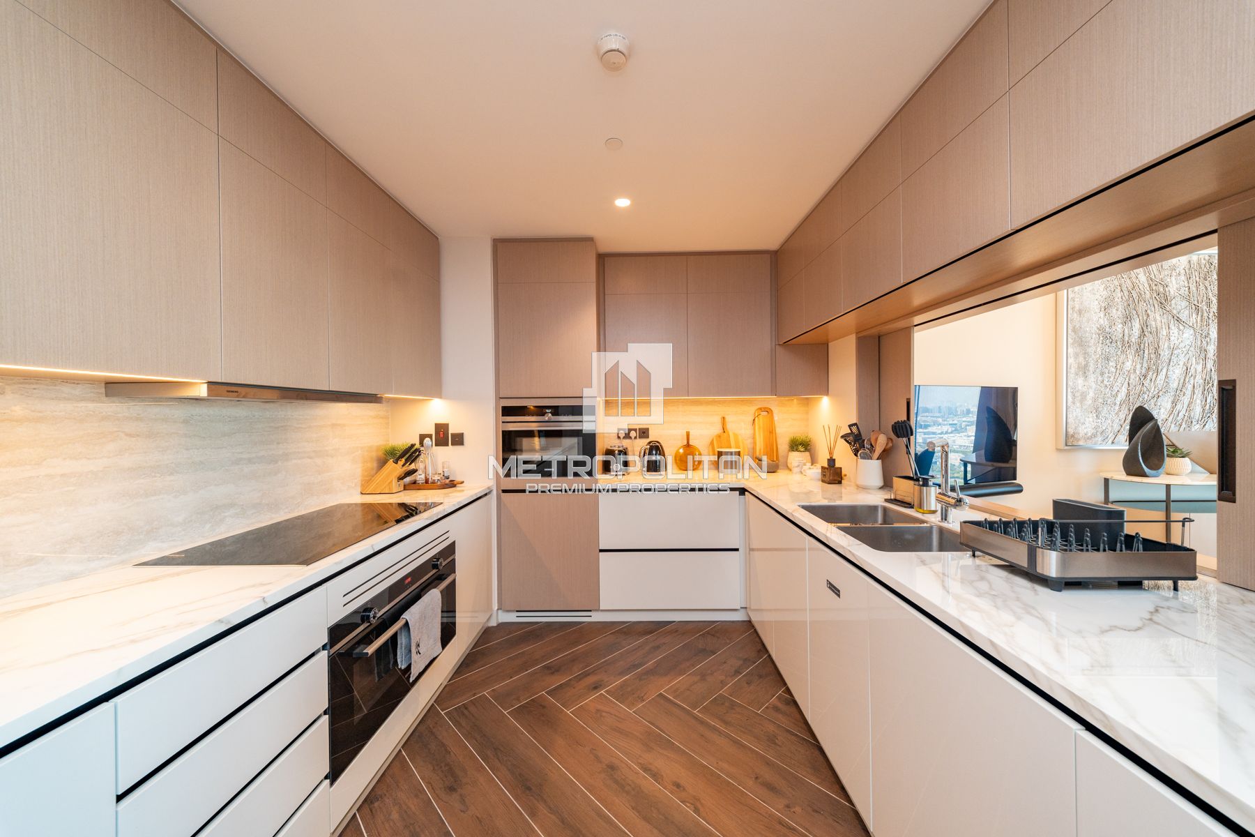 Exclusive High-Floor | Stunning City Views photo-12