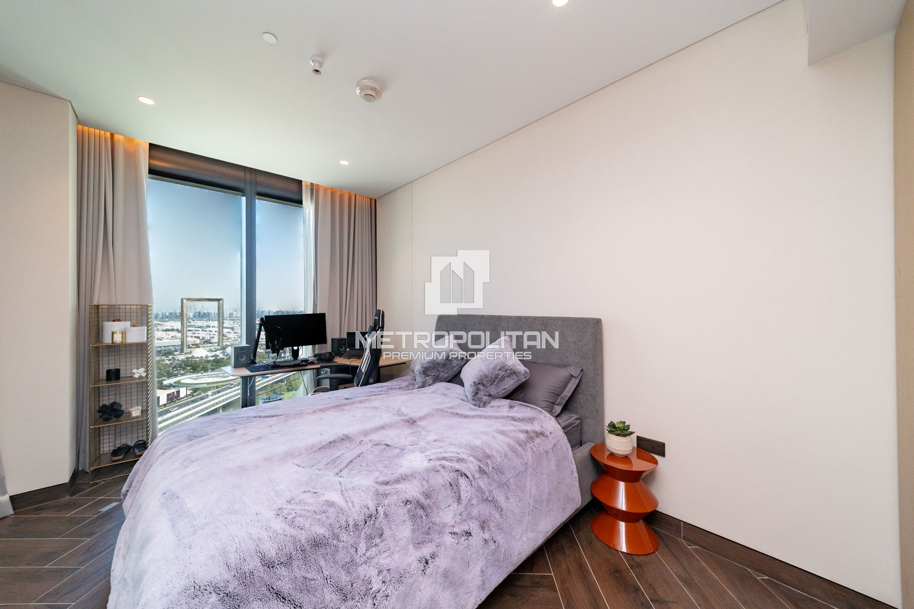 Exclusive High-Floor | Stunning City Views photo-16