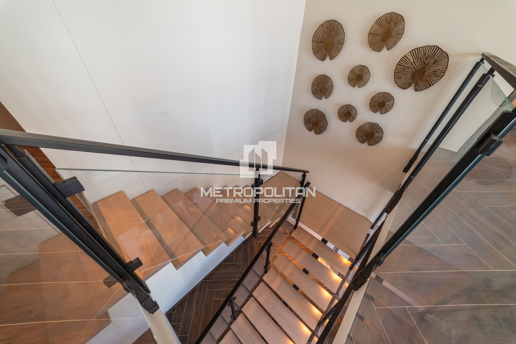 Exclusive High-Floor | Stunning City Views photo-17