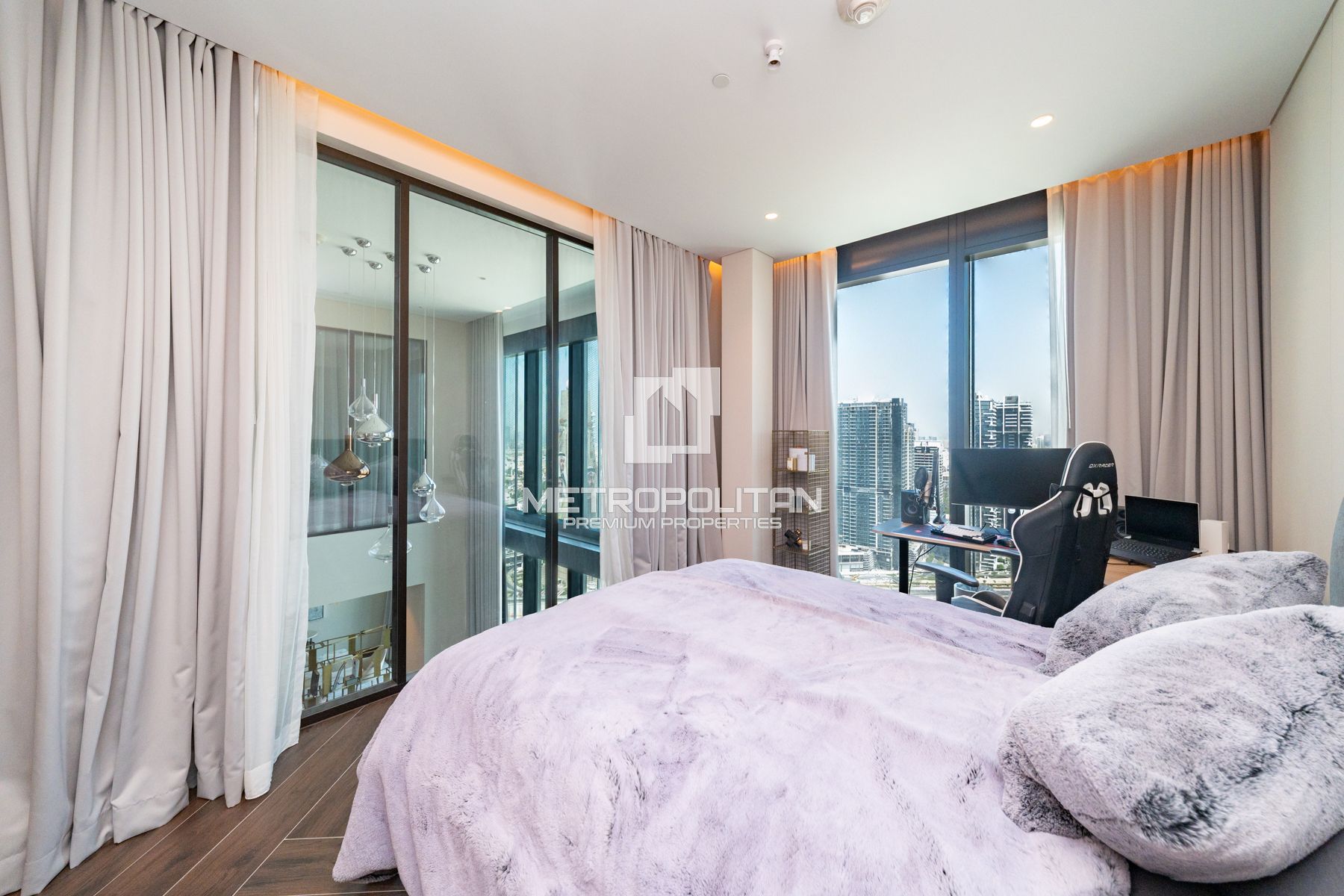 Exclusive High-Floor | Stunning City Views photo-18
