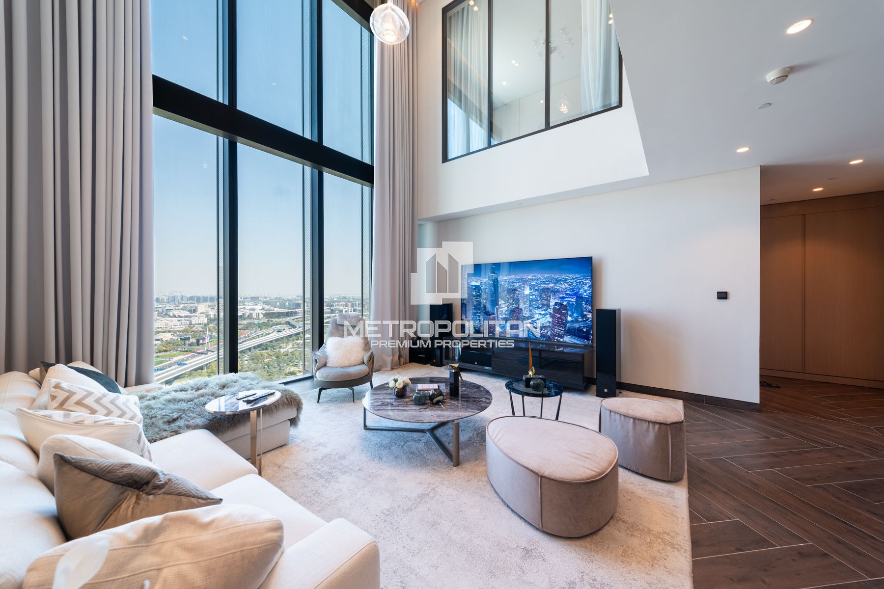 Exclusive High-Floor | Stunning City Views photo-5