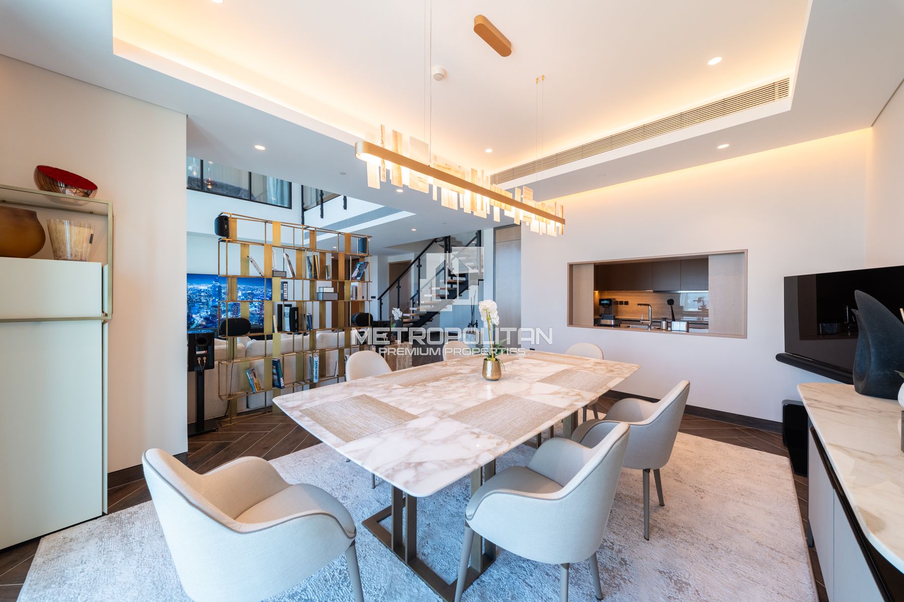 Exclusive High-Floor | Stunning City Views photo-7