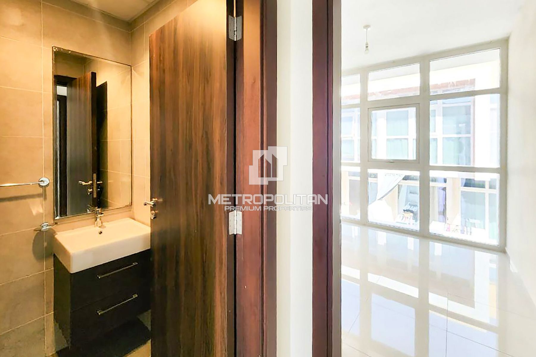 Spacious Living | Private Garden | Modern Finish photo-1