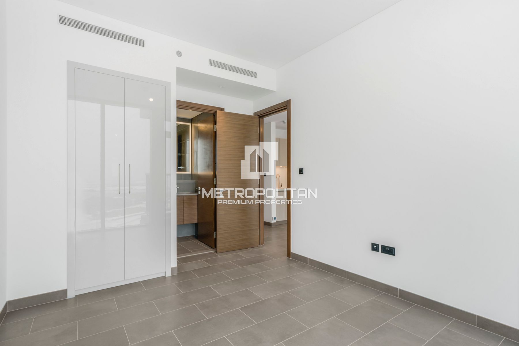 Image - The Crest, Mohammed Bin Rashid City, Дубай | Project - Апартаменты