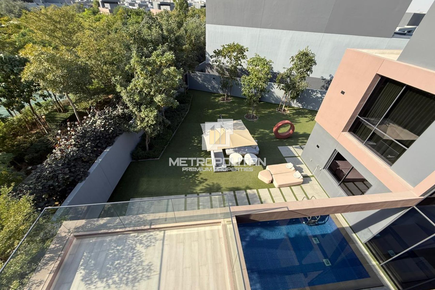6BR Distress Deal | Massive plot | Single Row