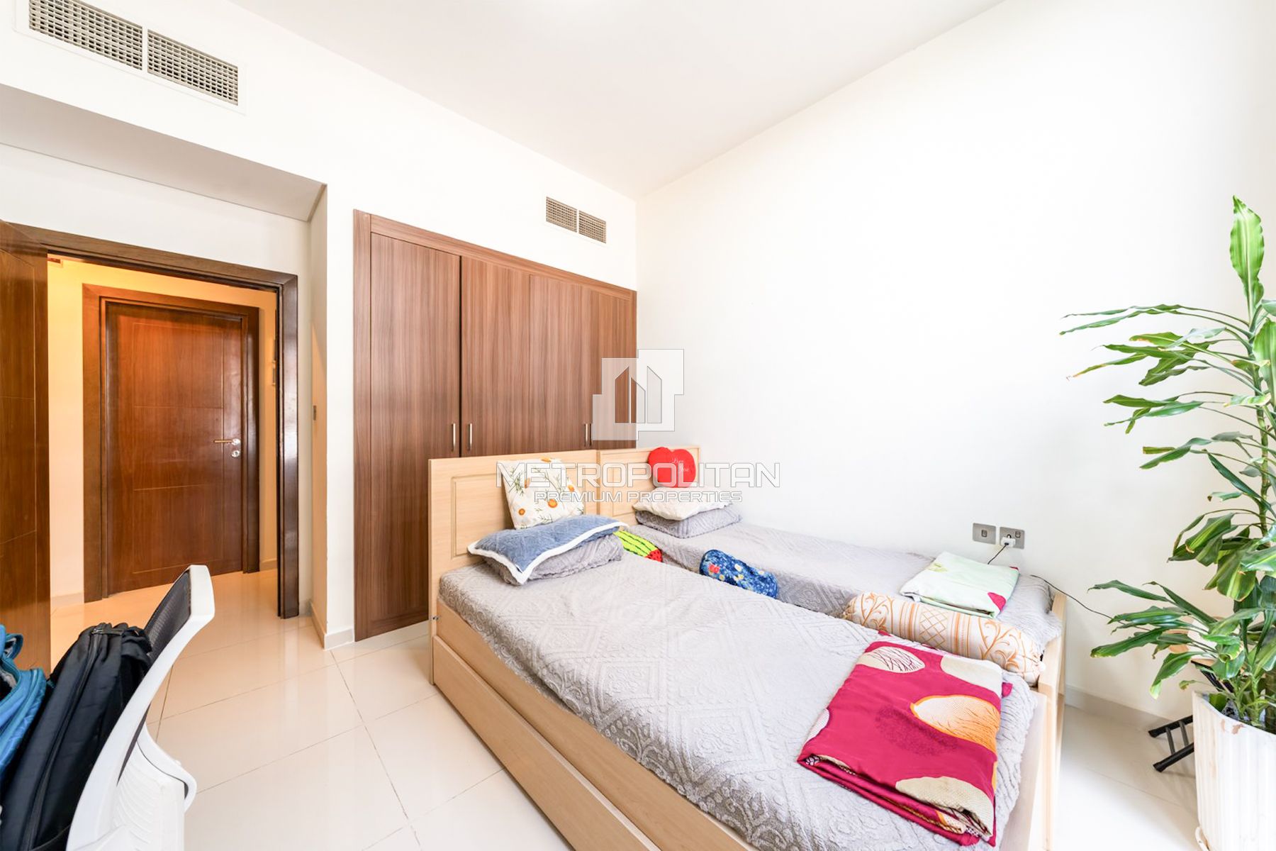 Spacious | Plus Maids Room | Park Facing | Vibrant photo-11