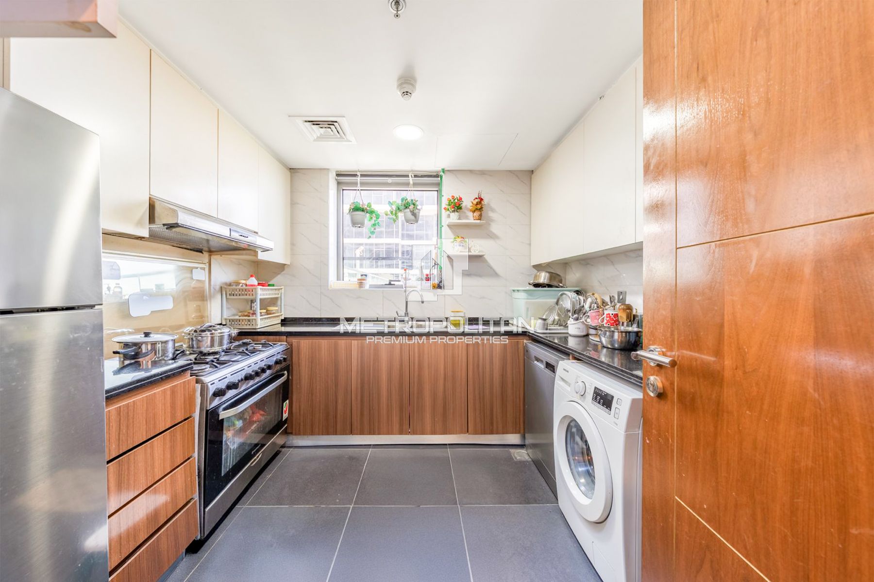 Spacious | Plus Maids Room | Park Facing | Vibrant photo-5