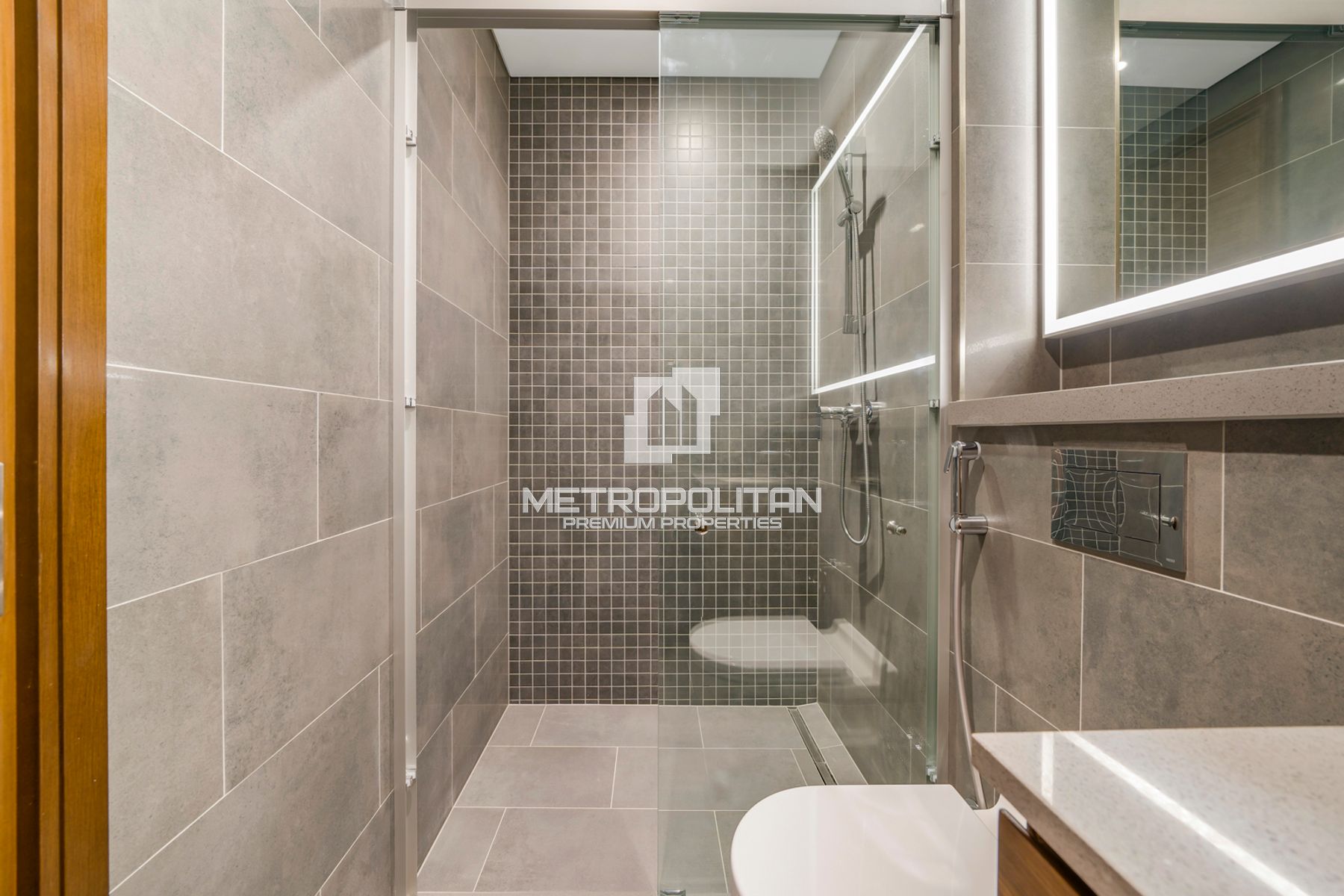 Image - The Crest, Mohammed Bin Rashid City, Dubai | Project - Wohnung