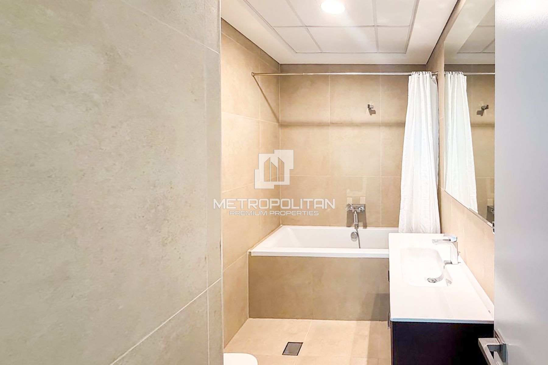 Image - Marina Arcade Tower, Dubai Marina, Дубай | Project - Апартаменты