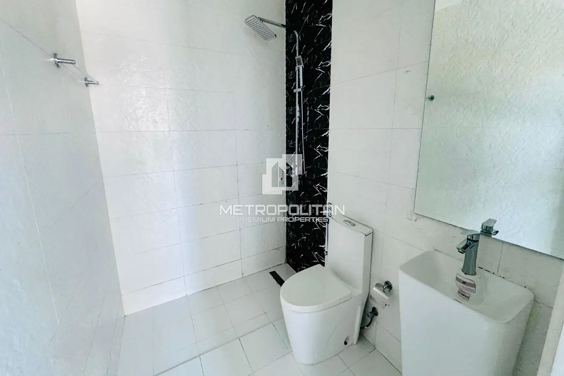 Spacious Convertible 1 Bed | Investor's Choice