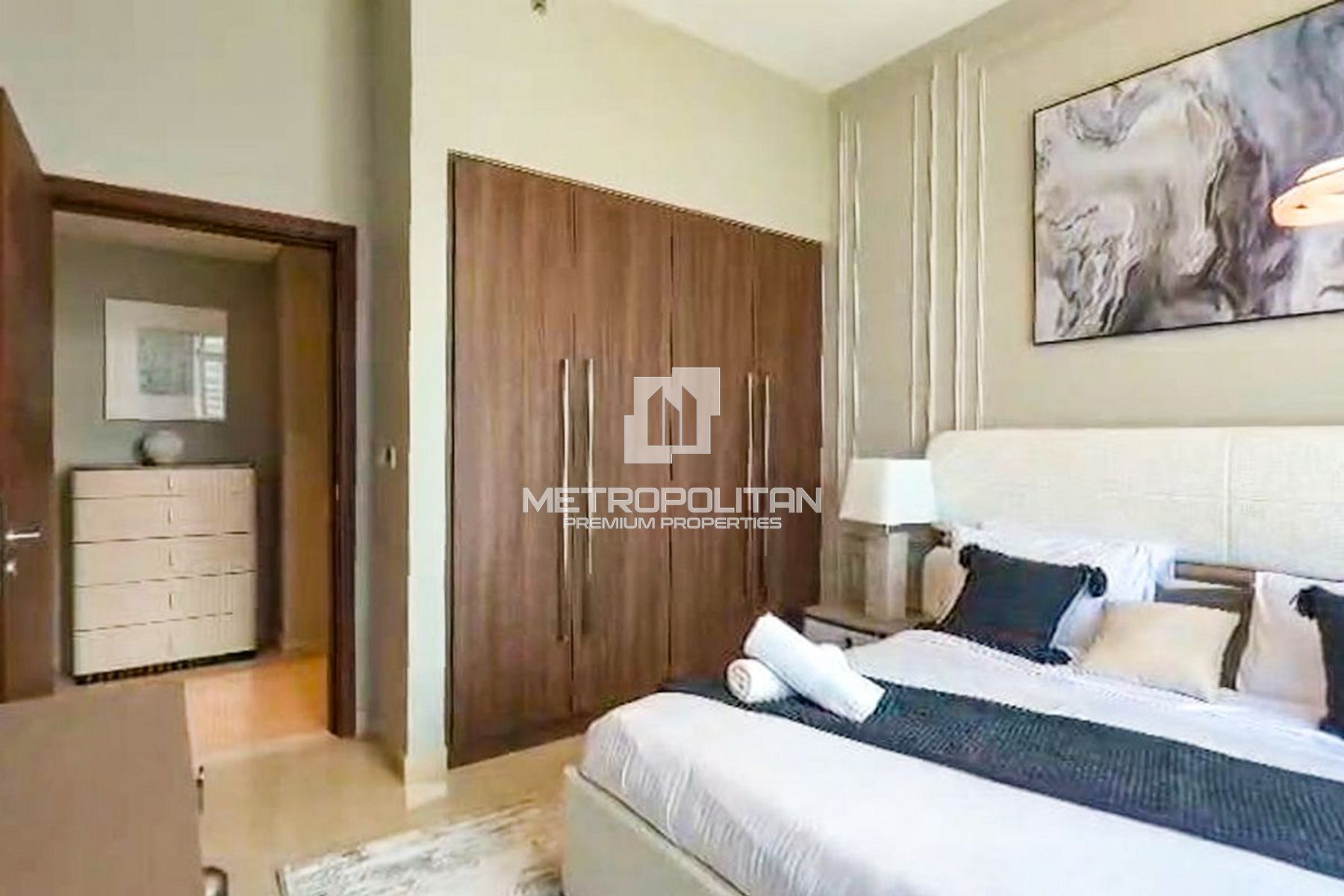 Luxury Furnished | Fully Upgraded | Burj View photo-5