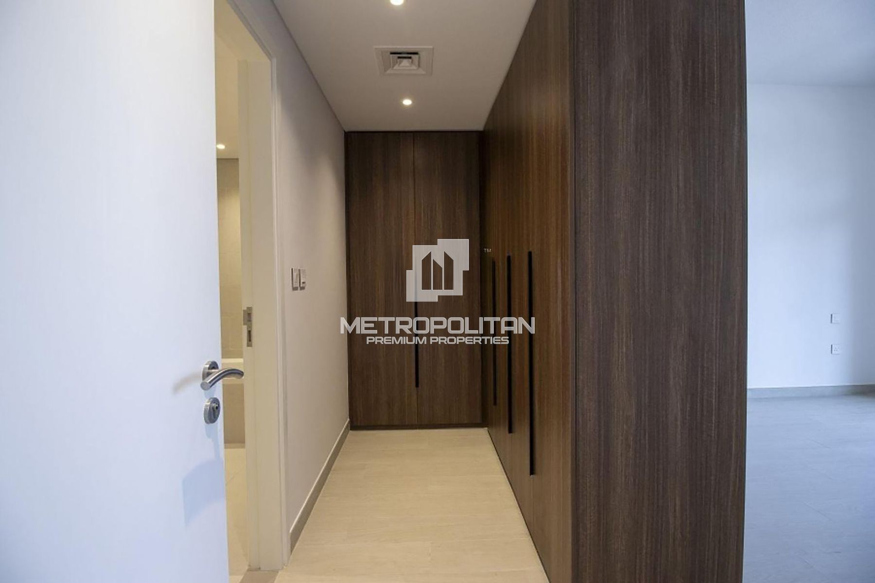 Prime Address | Modern Living | Bright Ambience photo-20