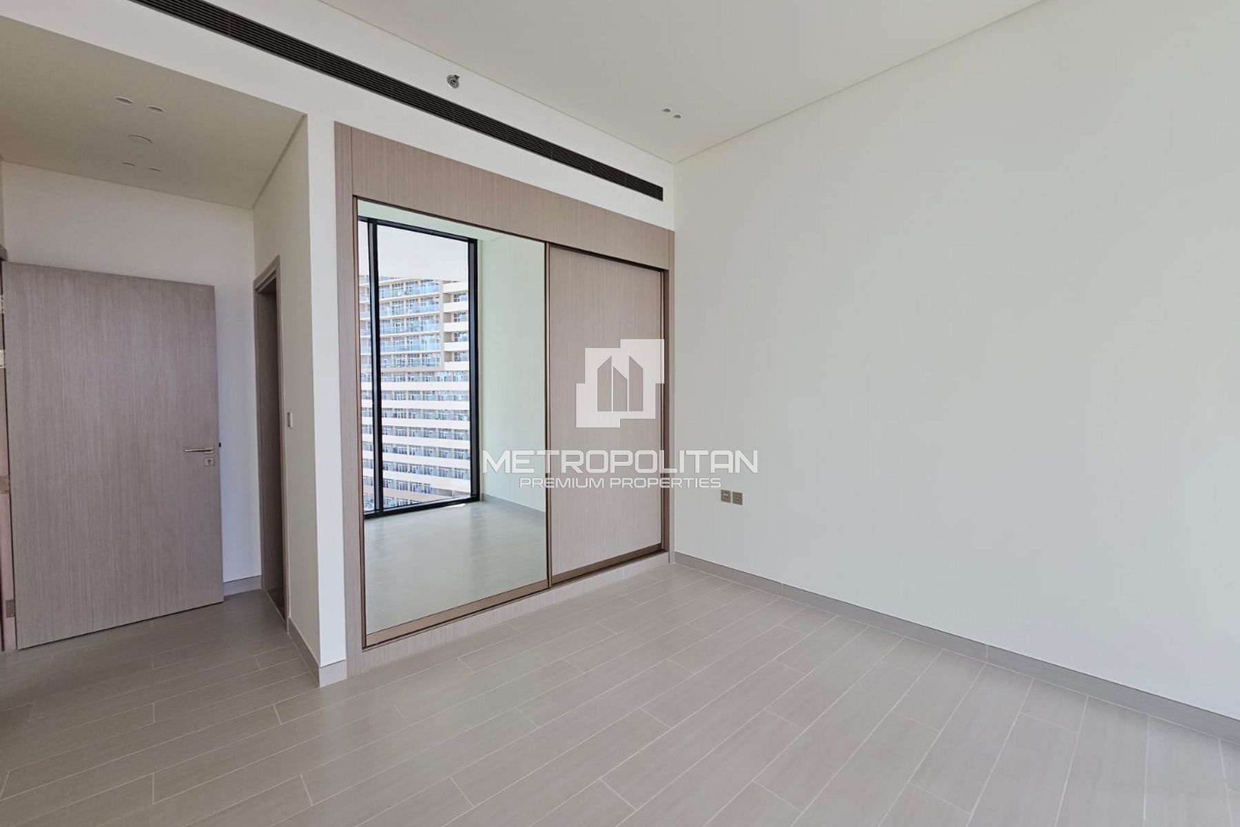 1 BR+ Private Jacuzzi + Study | Bigger Layout photo-9