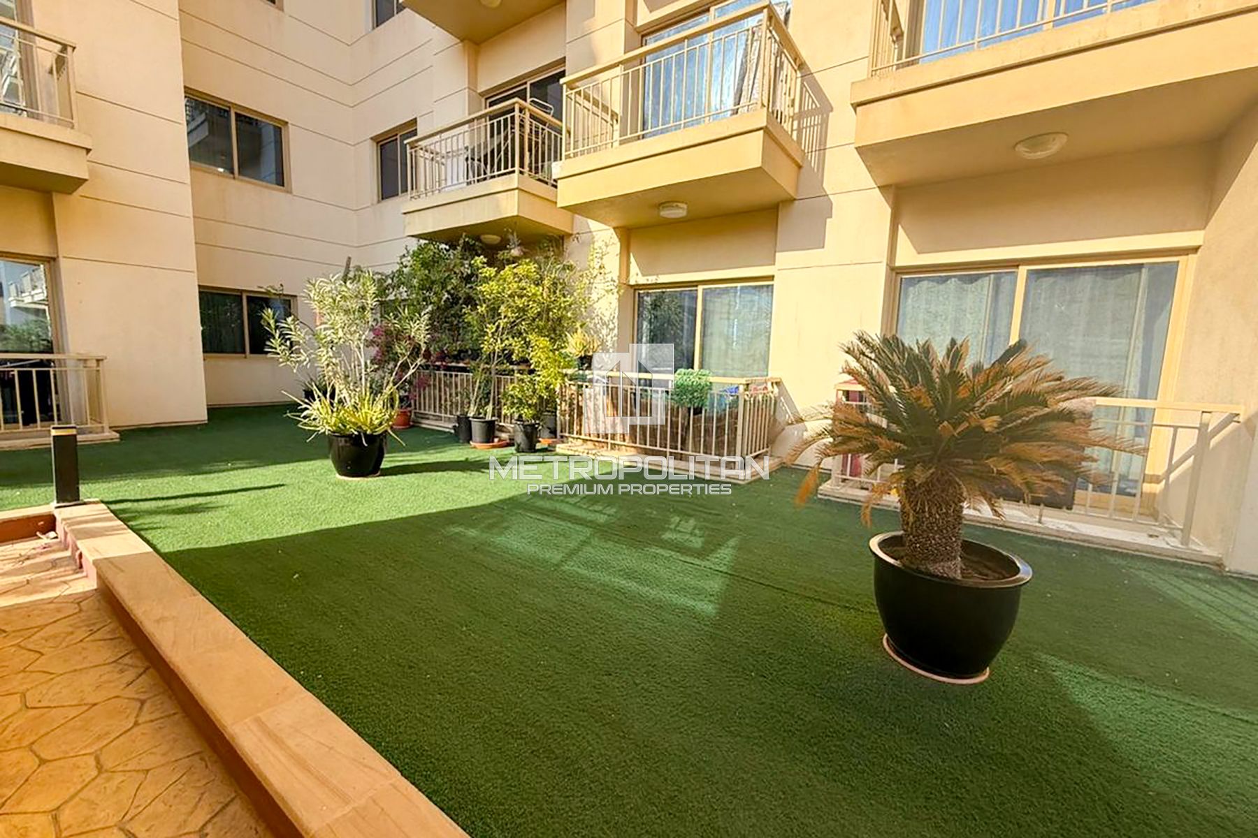 Image - The Manhattan Tower, Jumeirah Village Circle, Дубай | Project - Апартаменты