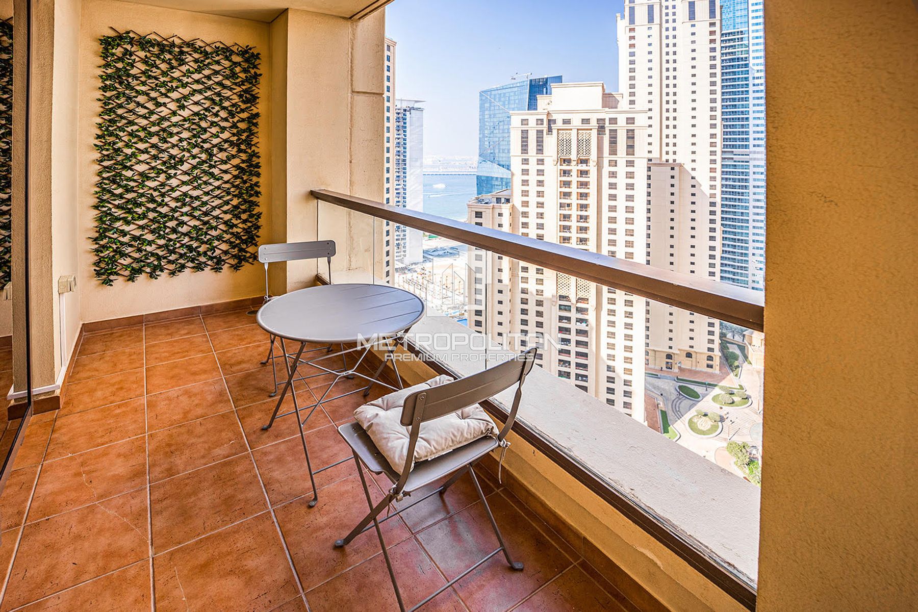 Furnished | Partial Sea View | Vacant on Transfer photo-2