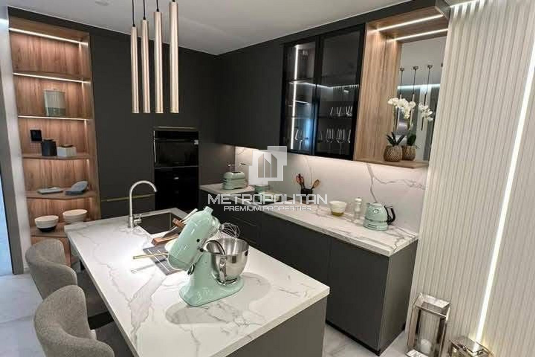 Prime Investment | Large Layout | Prime Location photo-5